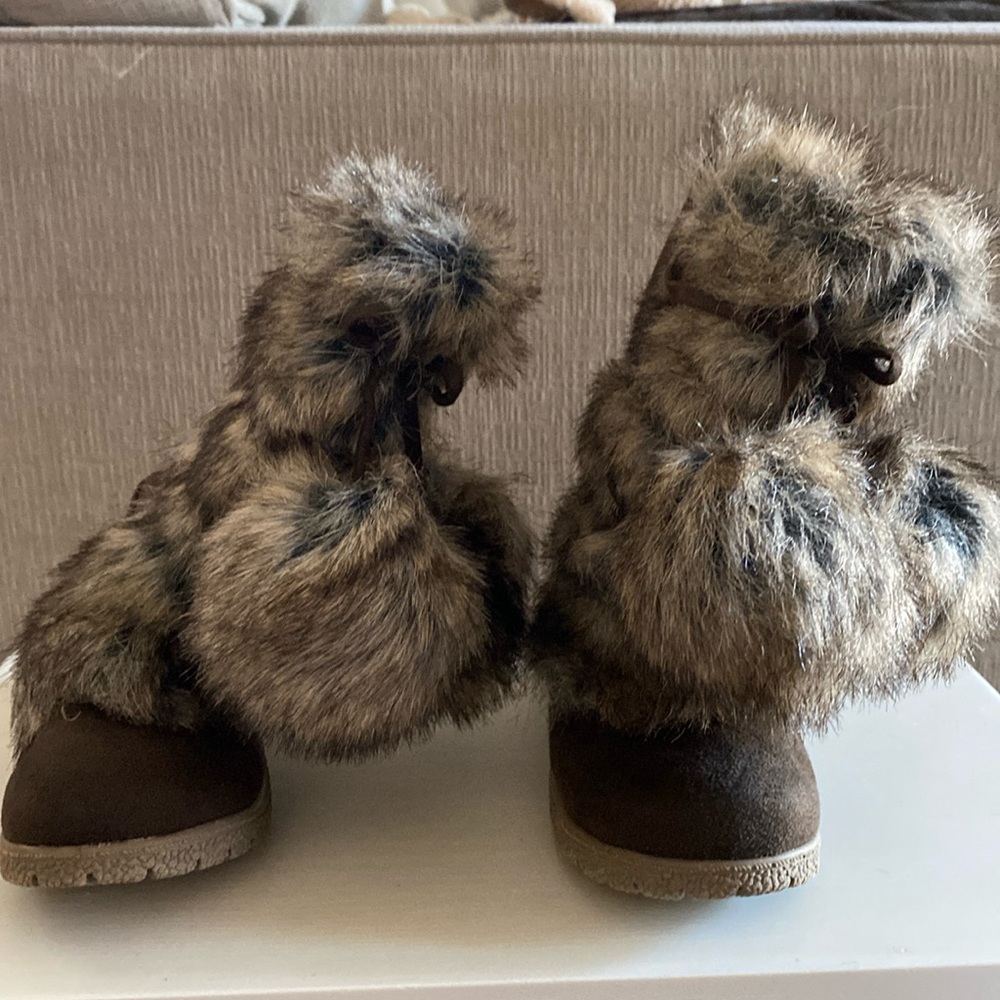 Girls boots in great condition
